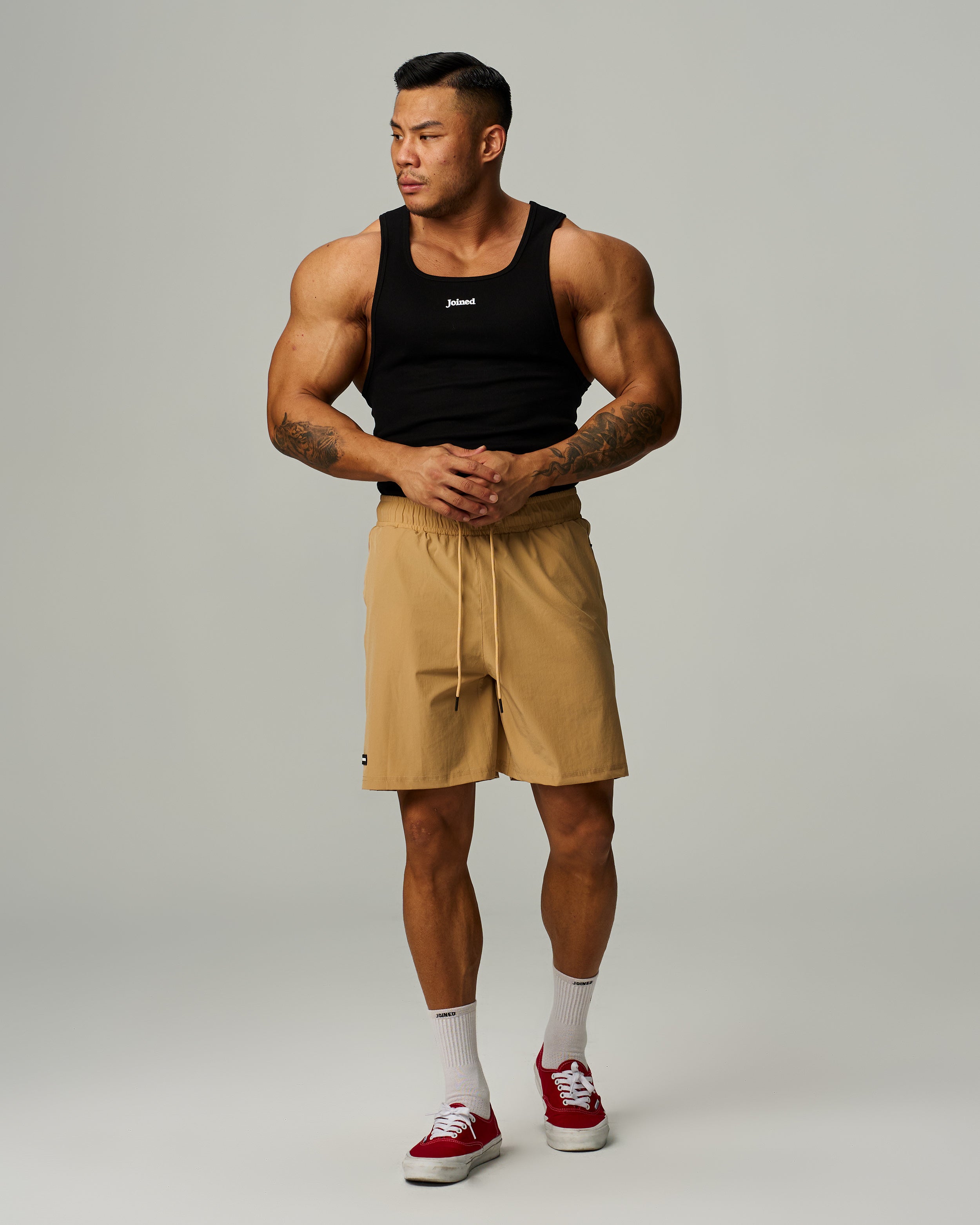 color_Light Khaki