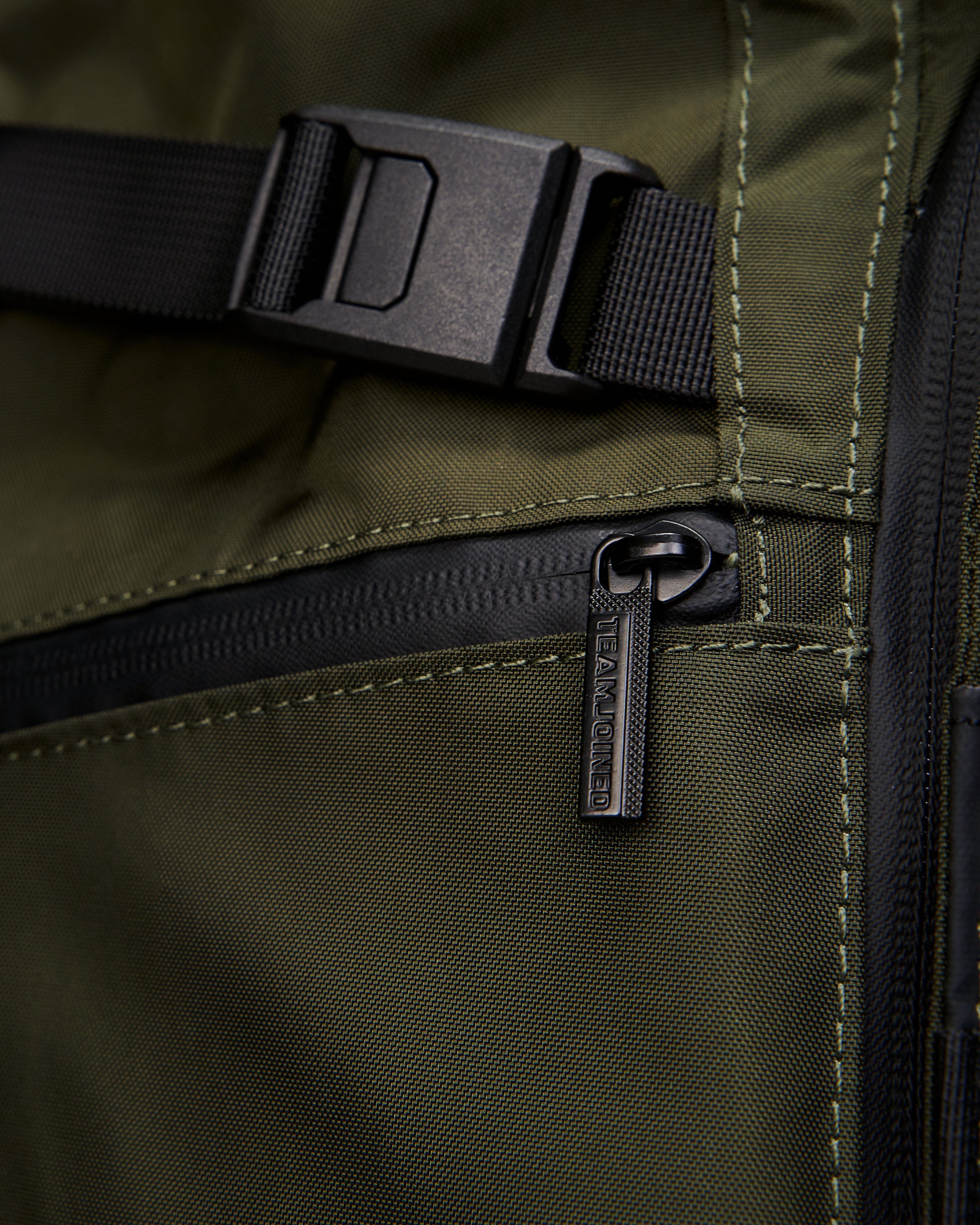 color_army green