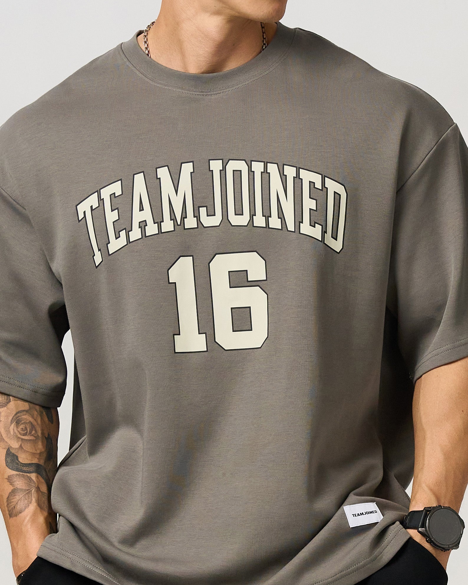 16 Arch logo Oversized