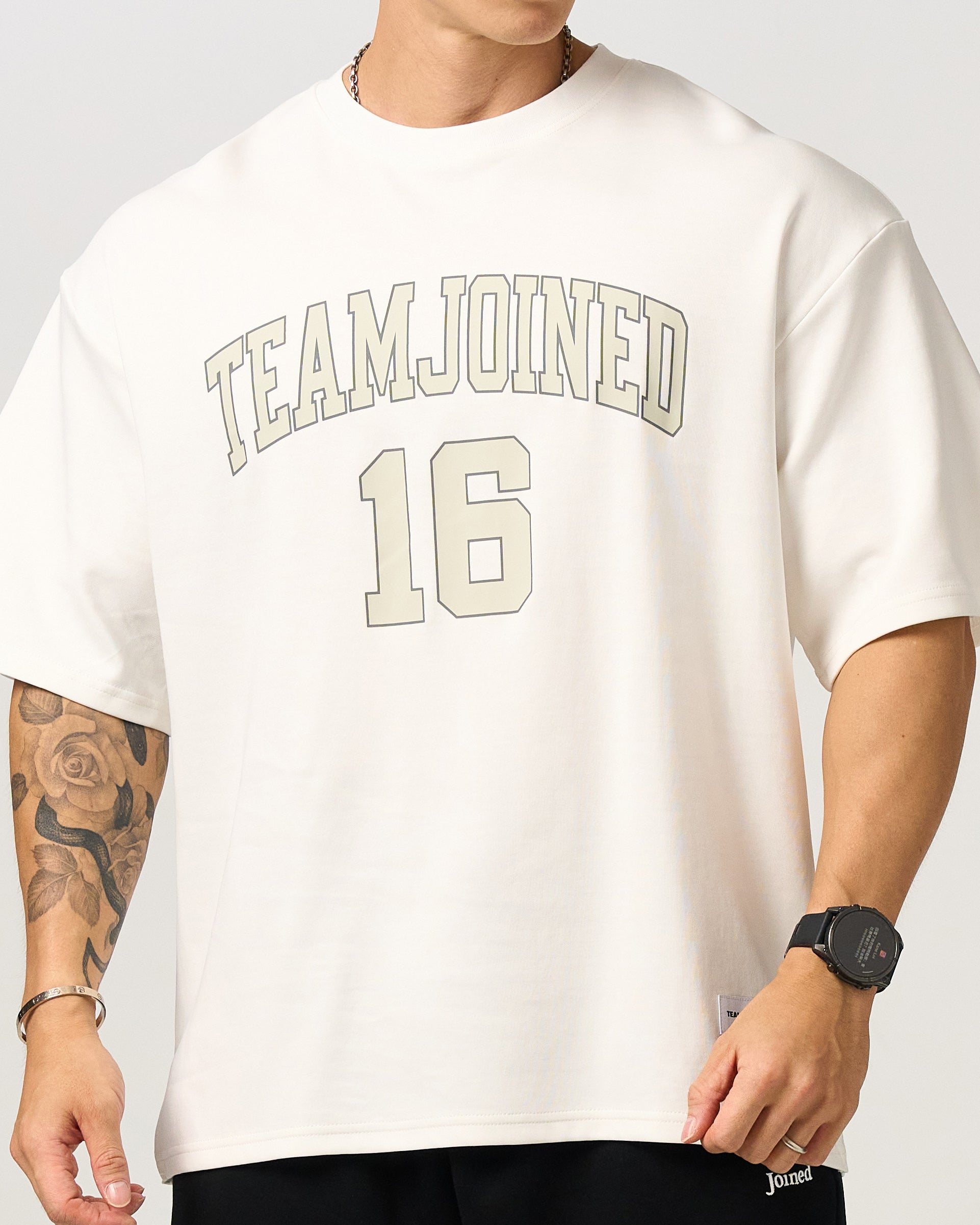 16 Arch logo Oversized