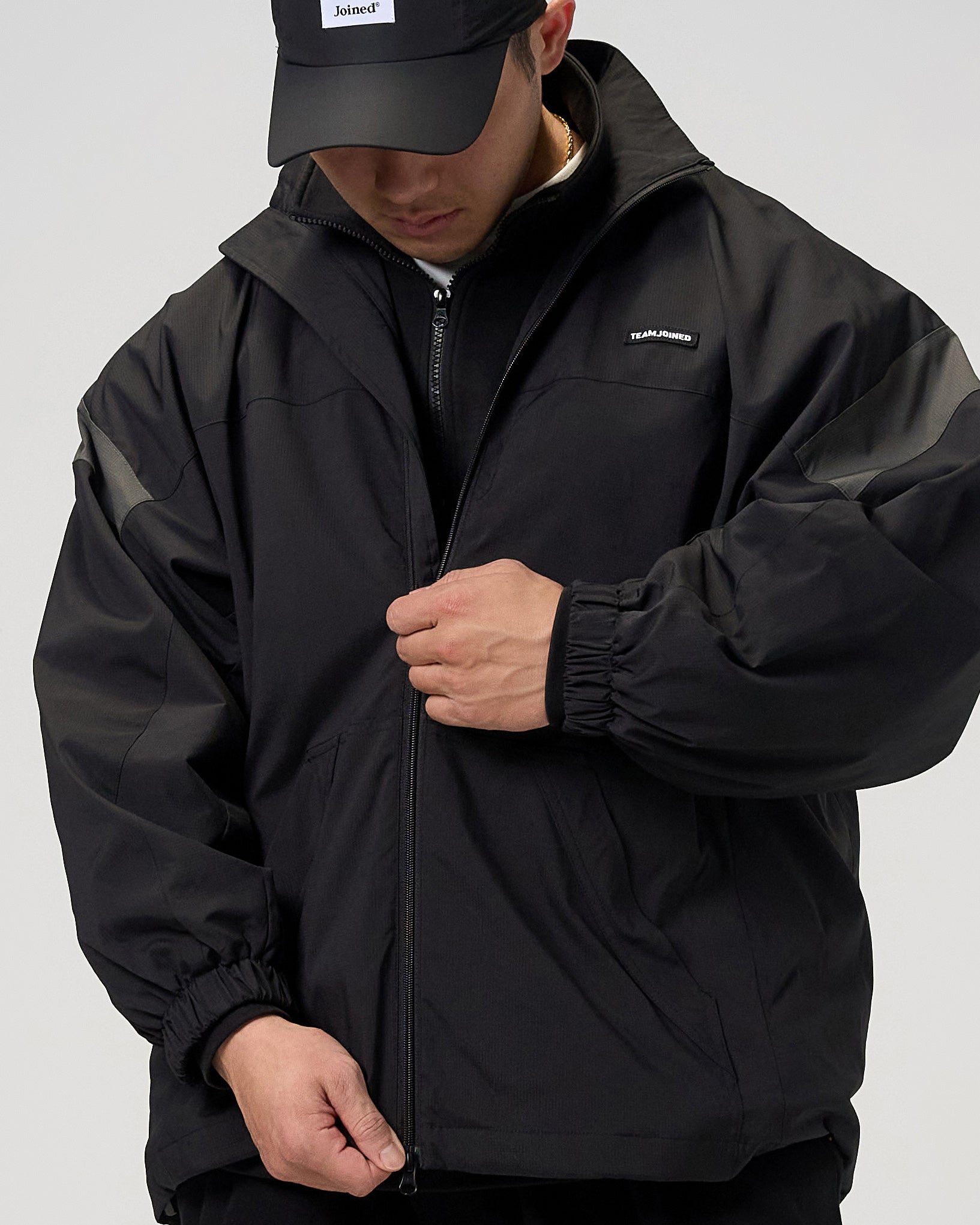 color_Black/ Dark Gray