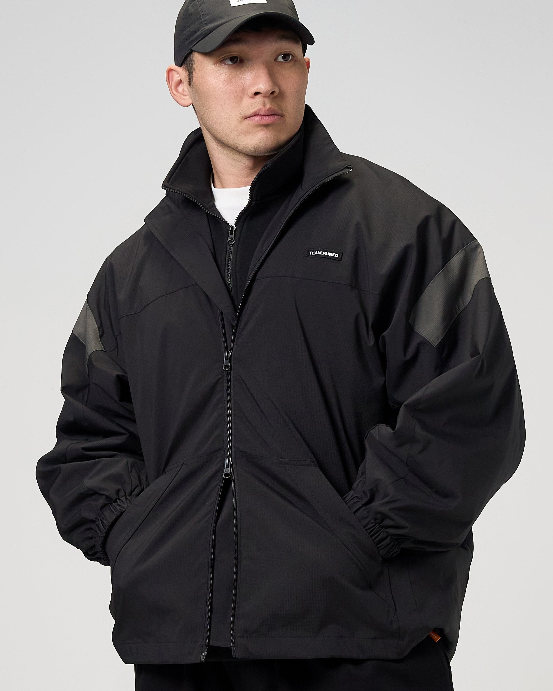 color_Black/ Dark Gray