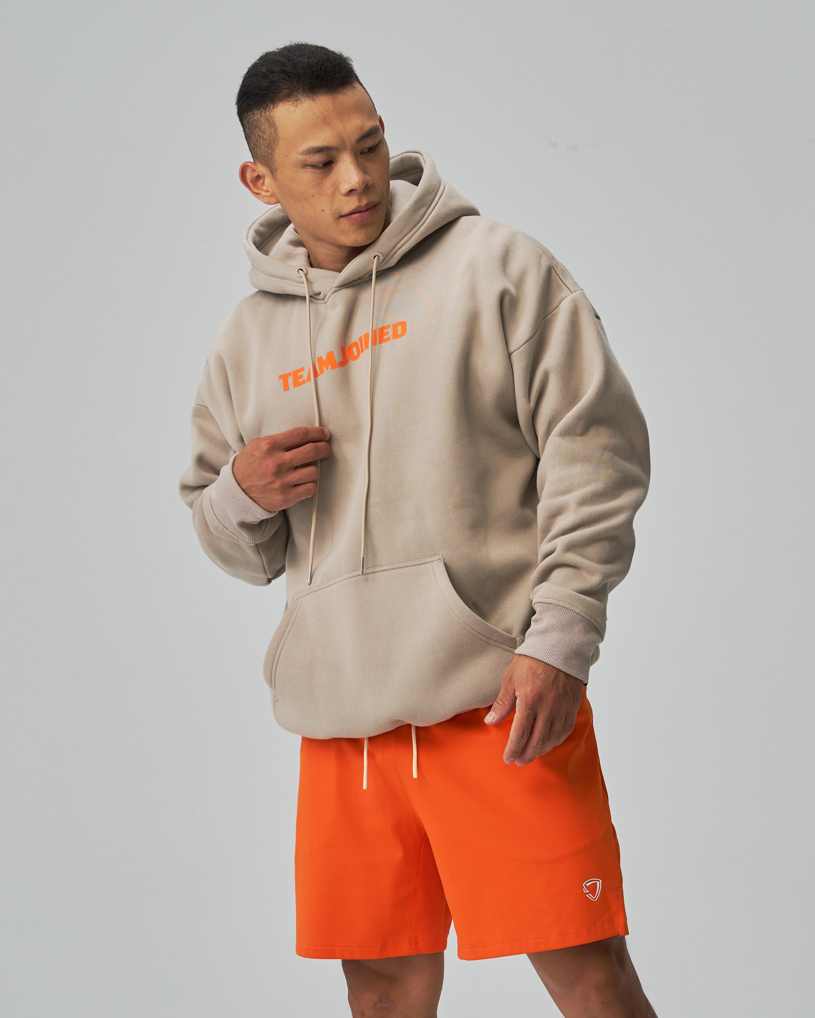 color_Light Khaki / Orange