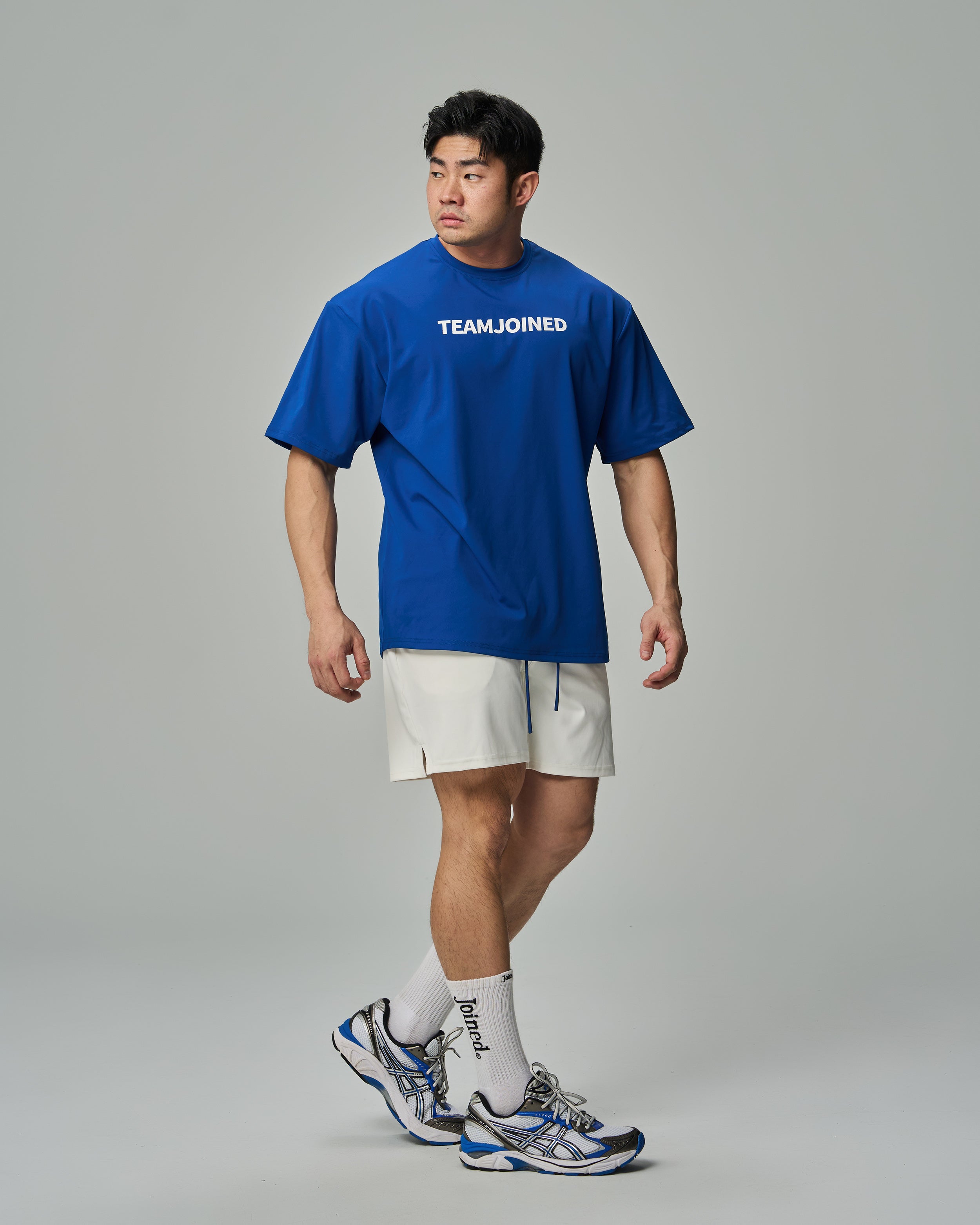 color_Blue / White