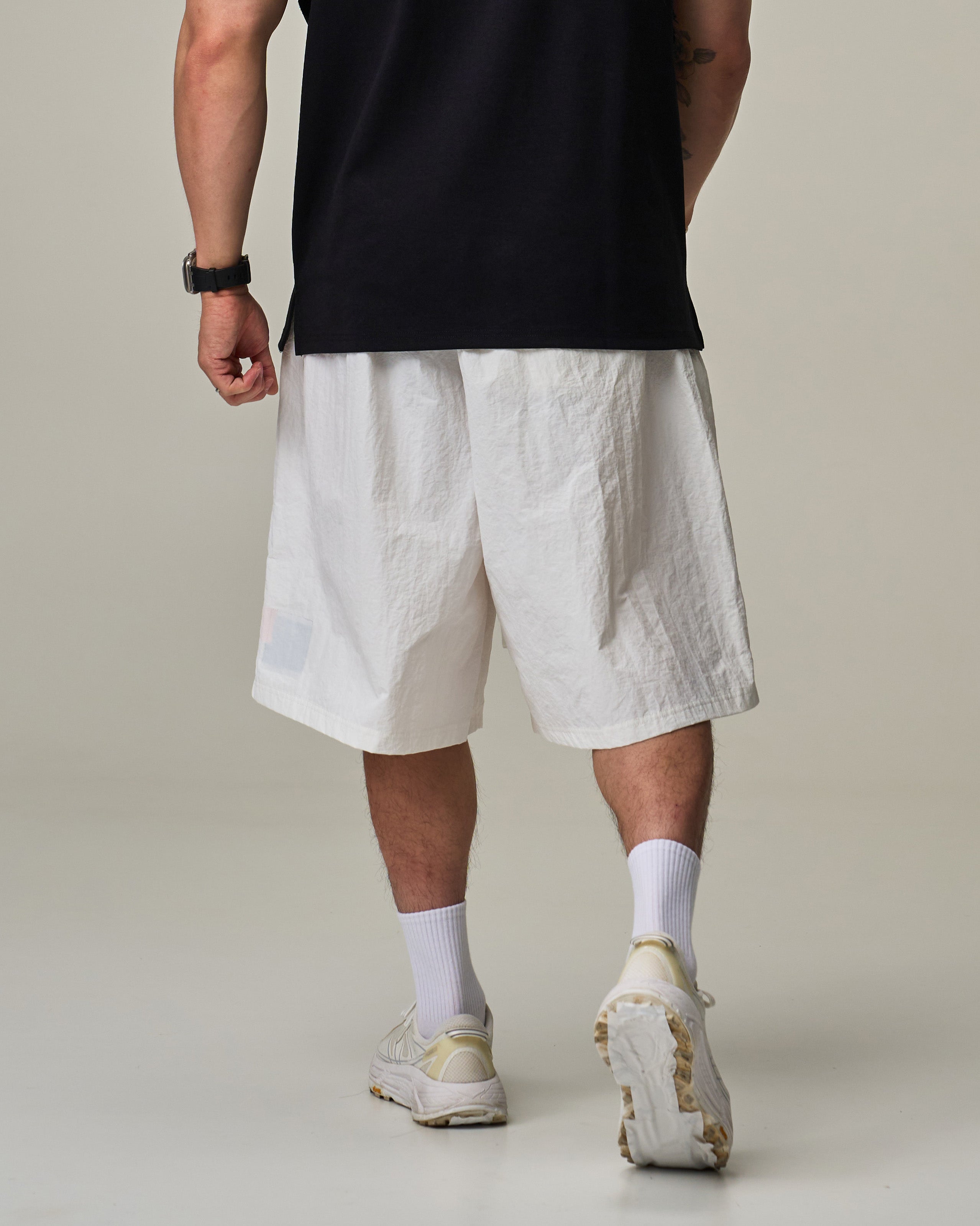 color_White