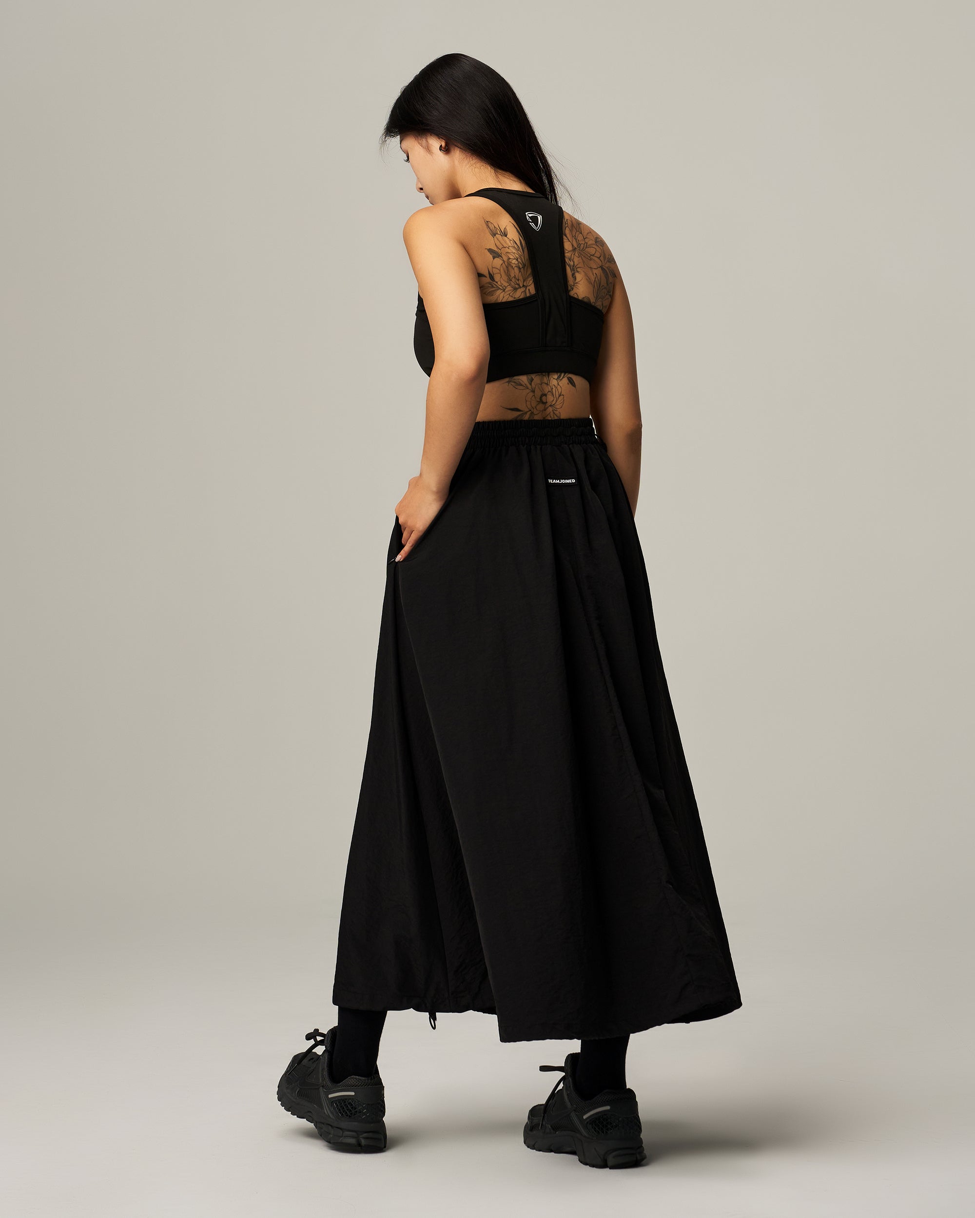 color_Black