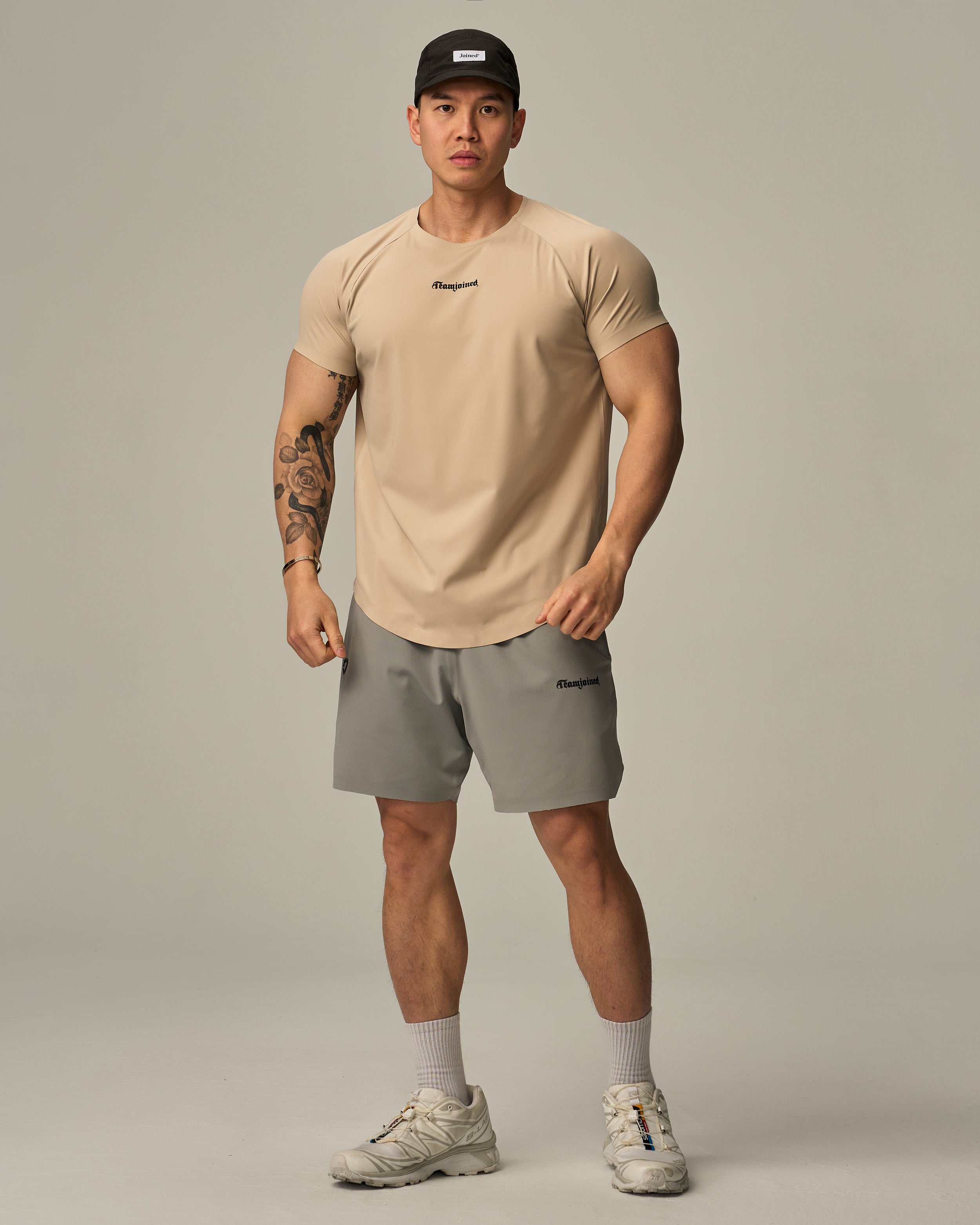 color_Light Khaki