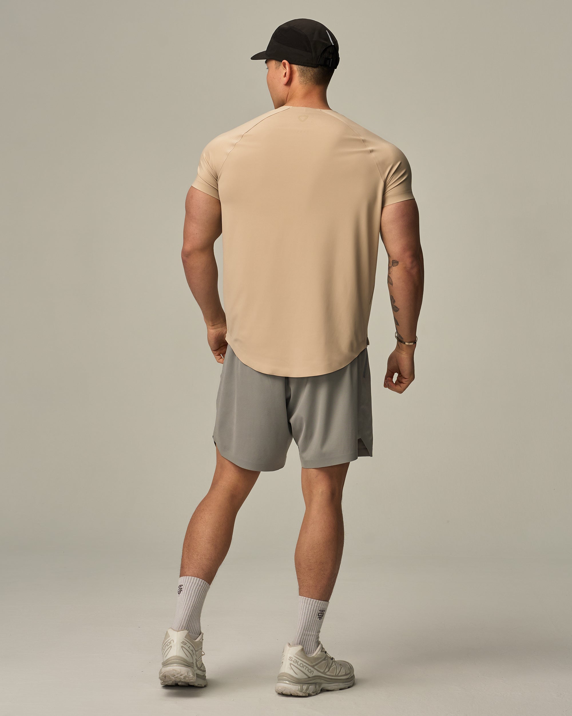 color_Light Khaki