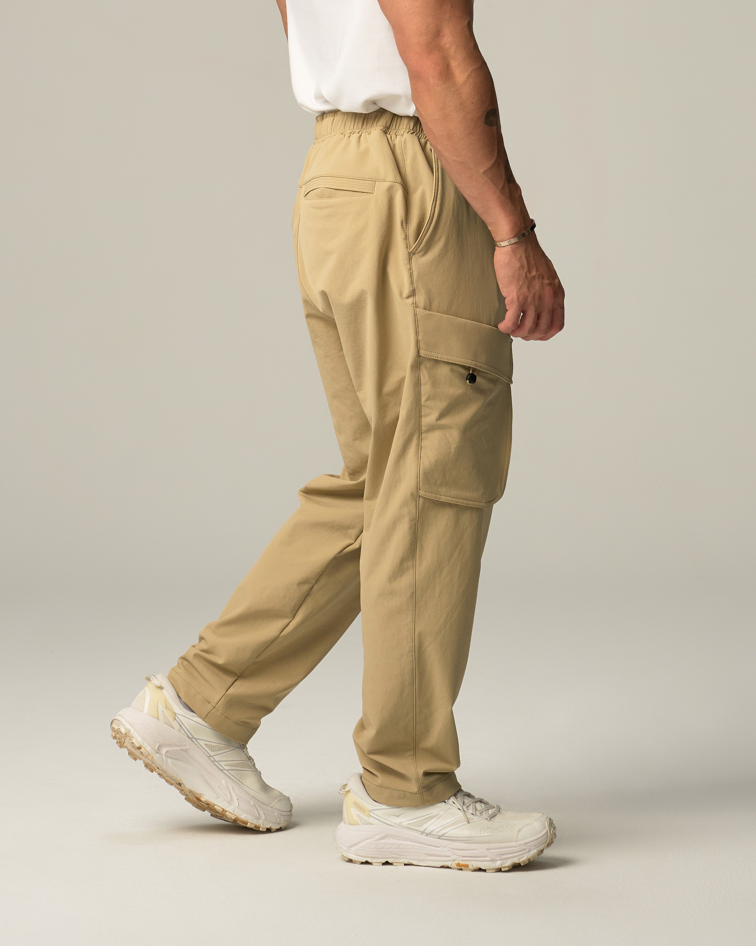 color_Khaki