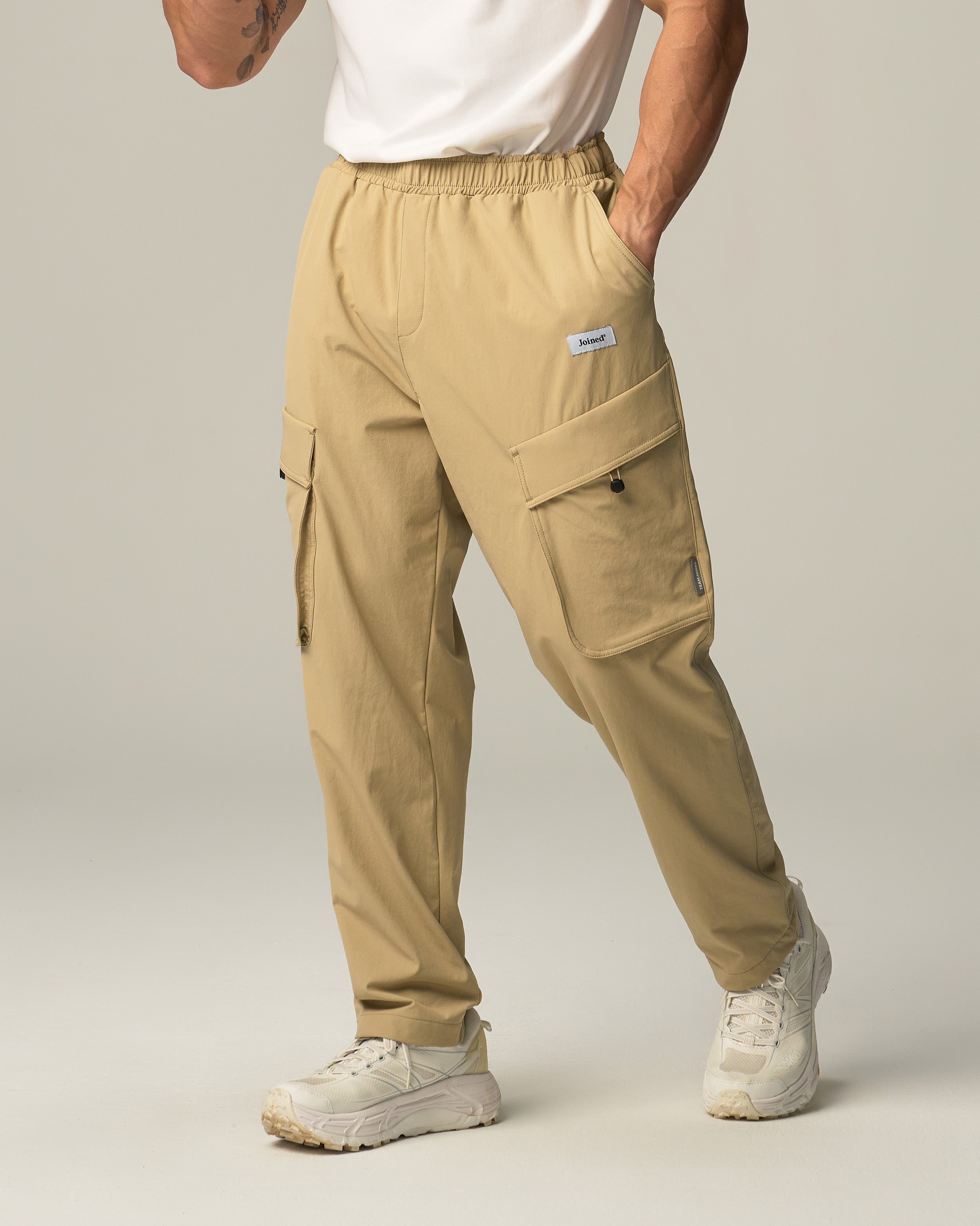 color_Khaki