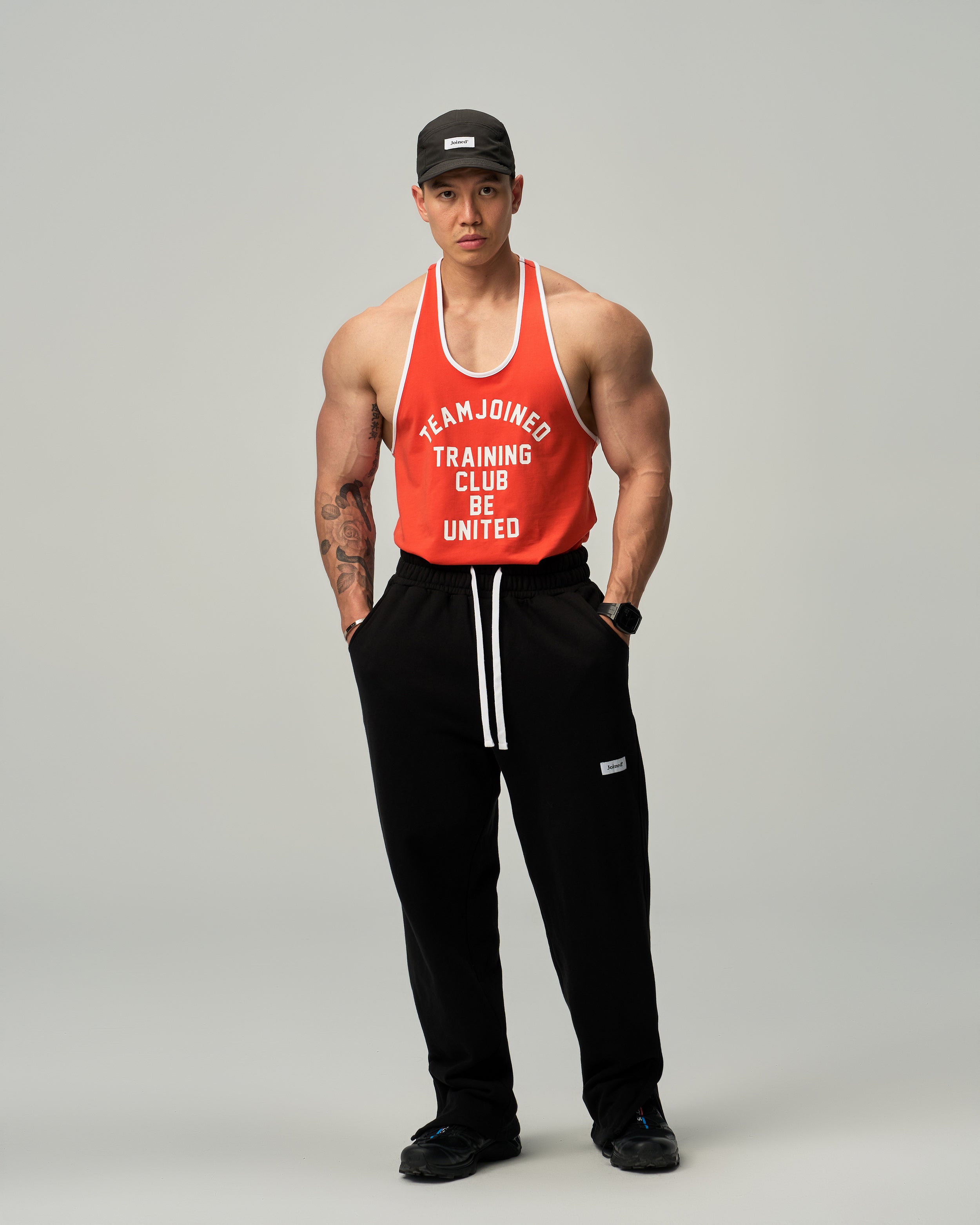 color_White / Orange