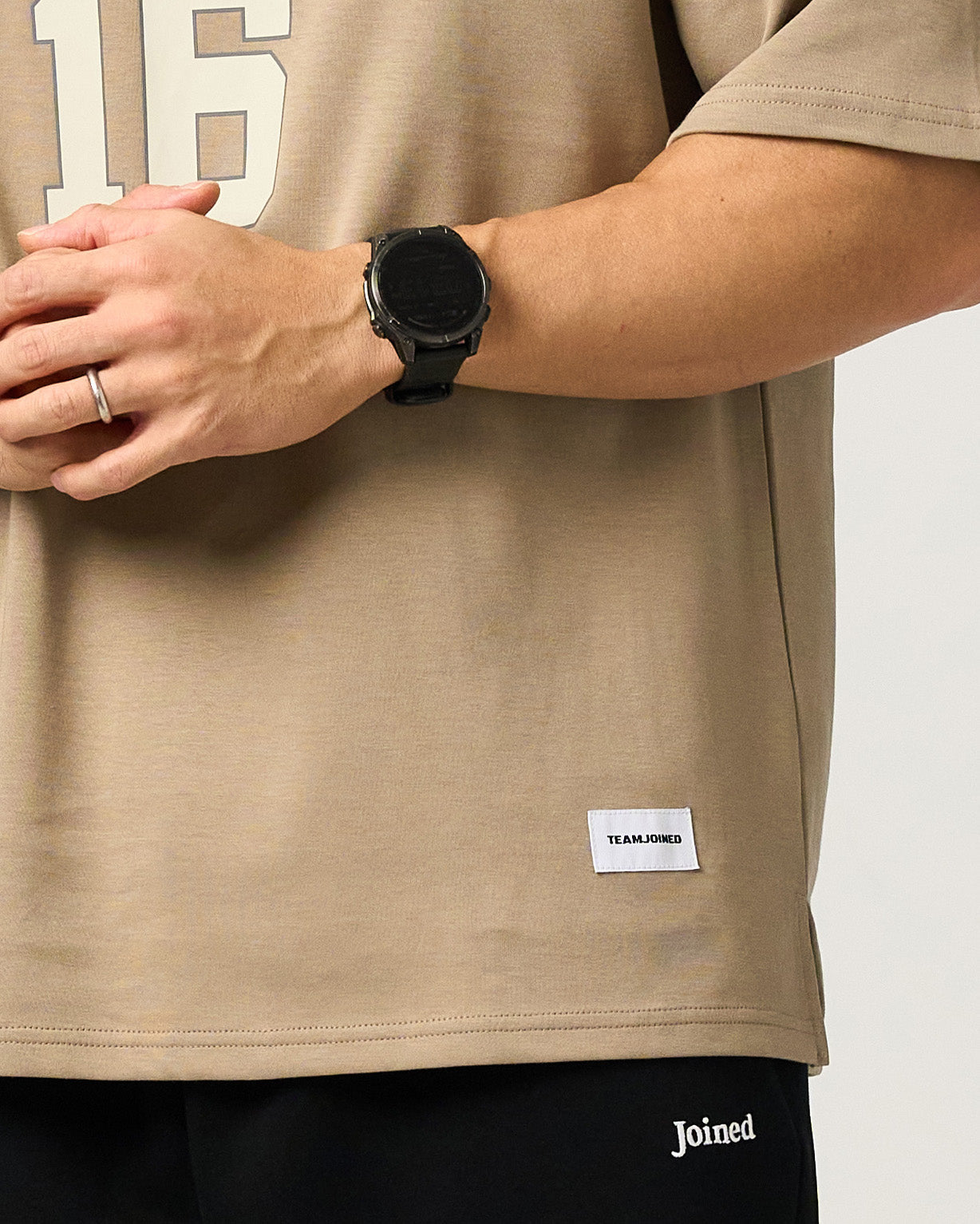 16 Arch logo Oversized