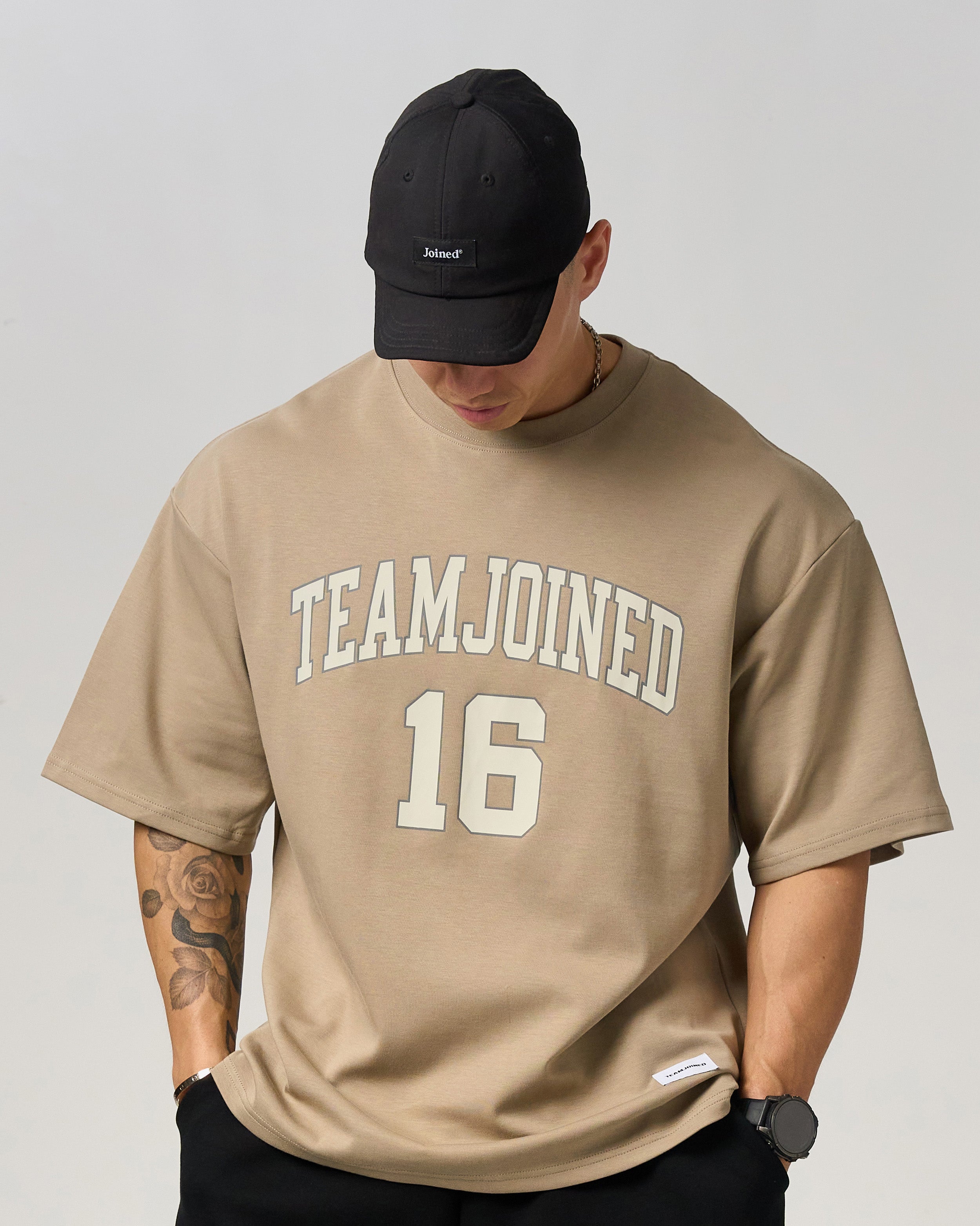 16 Arch logo Oversized