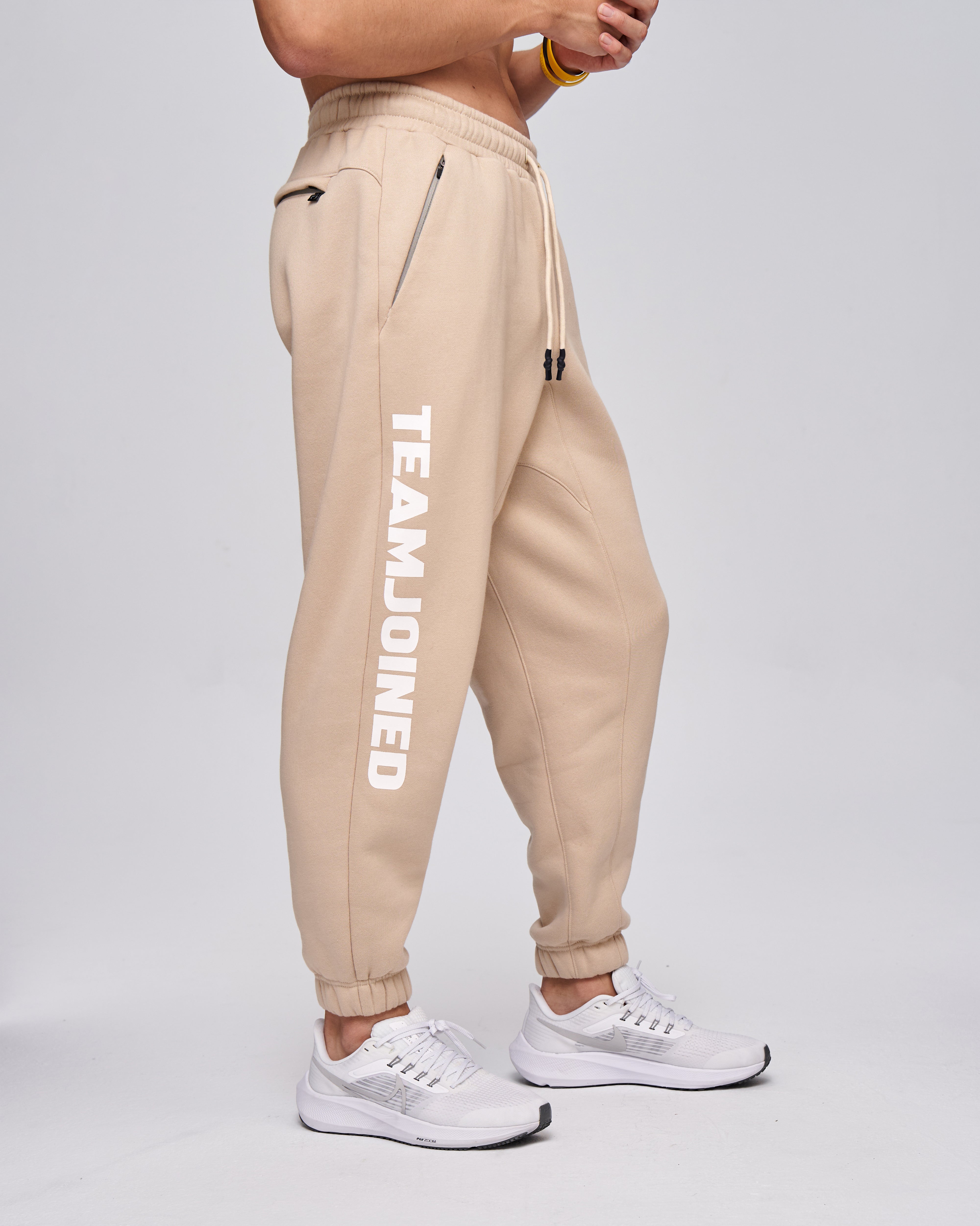 color_khaki