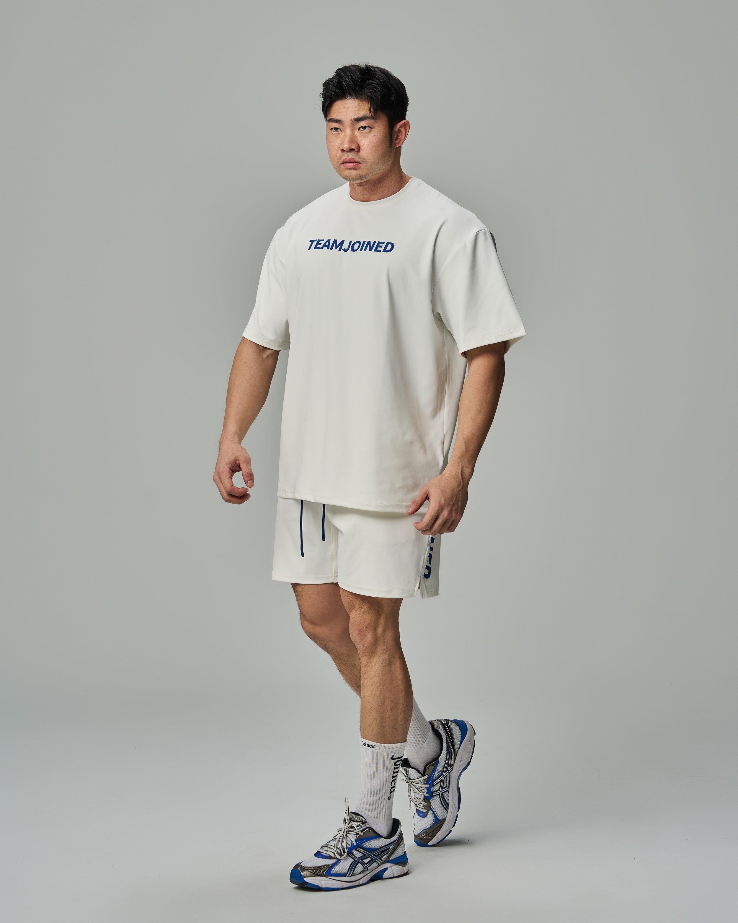 color_Blue / White