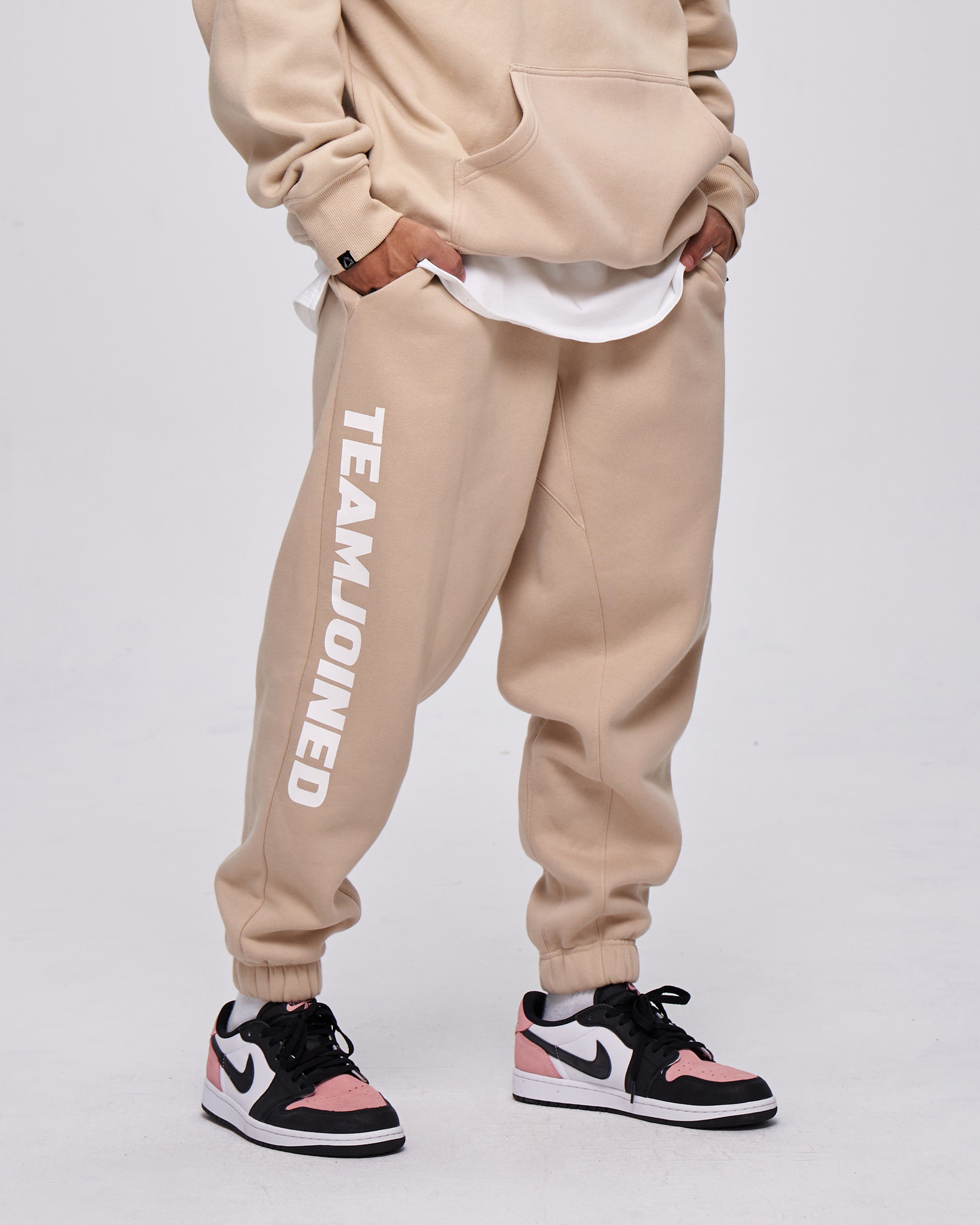 color_khaki