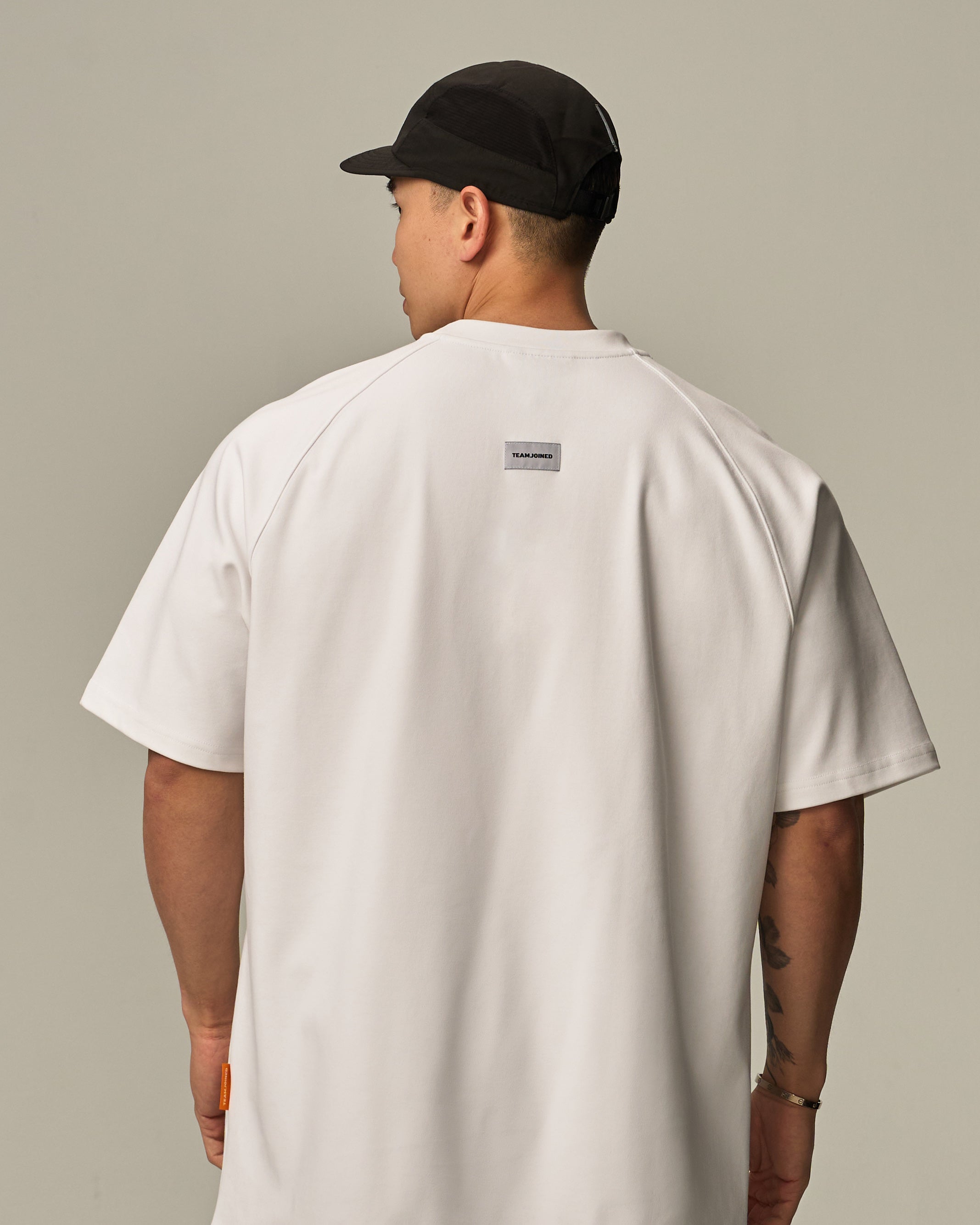 color_White