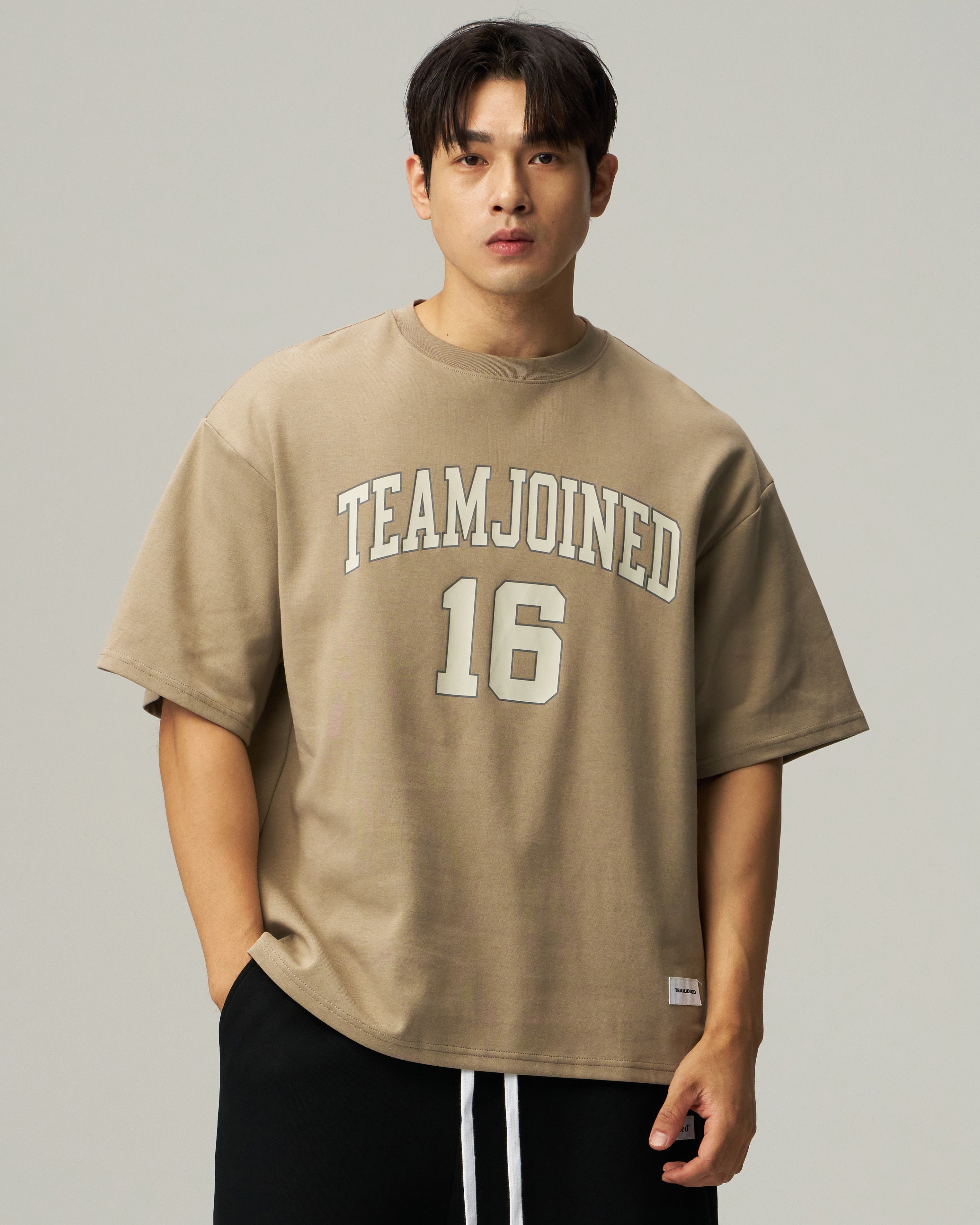 16 Arch logo Oversized