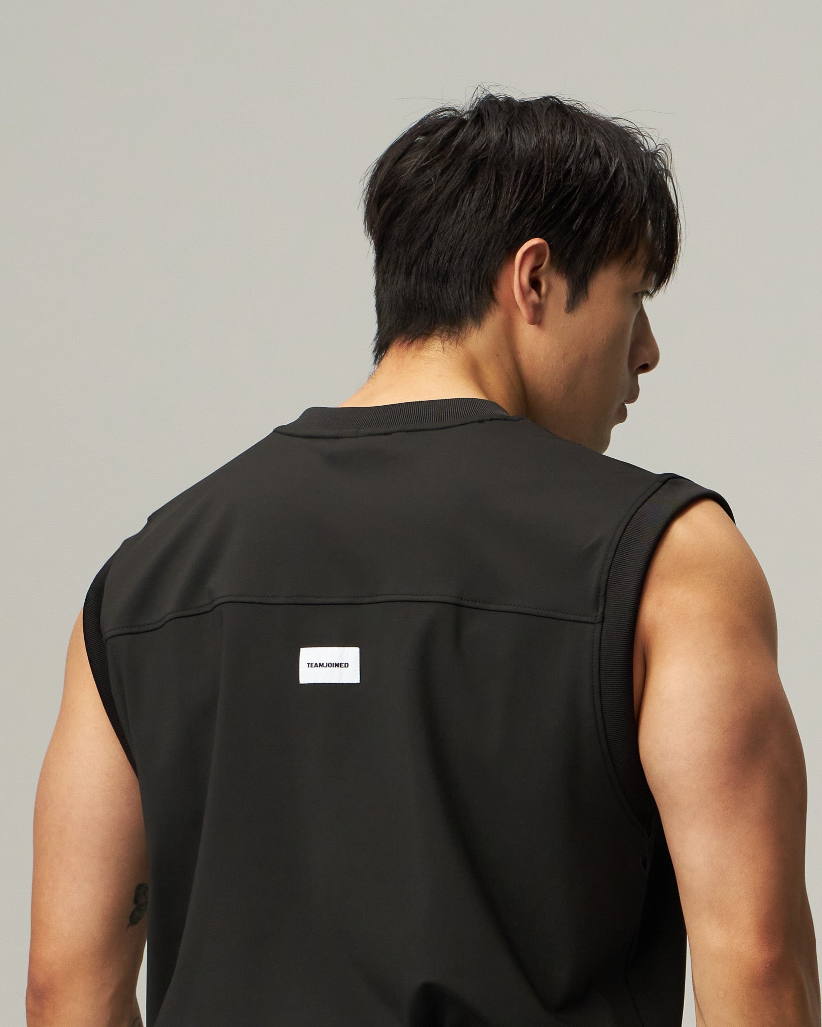Adapt Arch logo Sleeveless Jersey