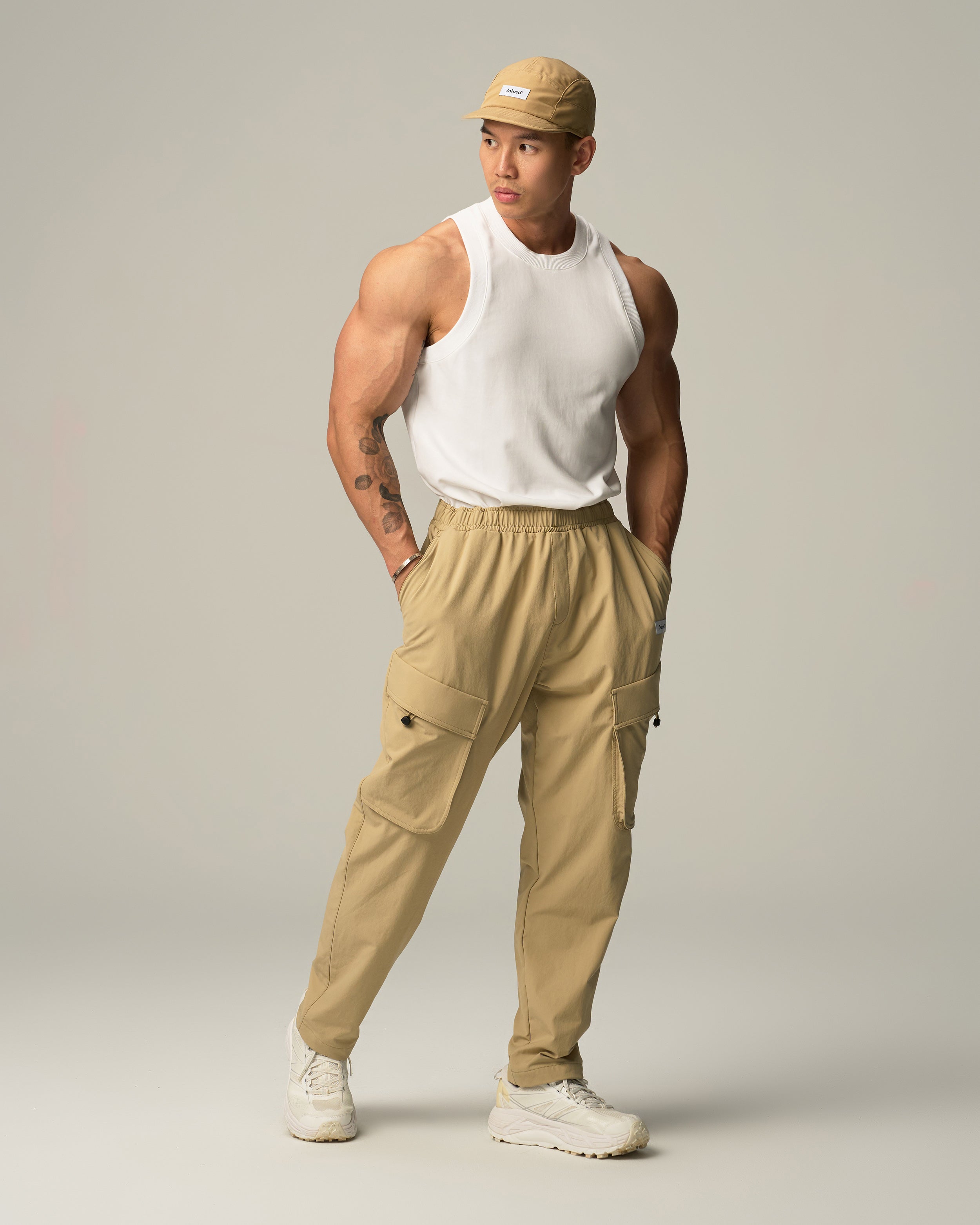 color_Khaki